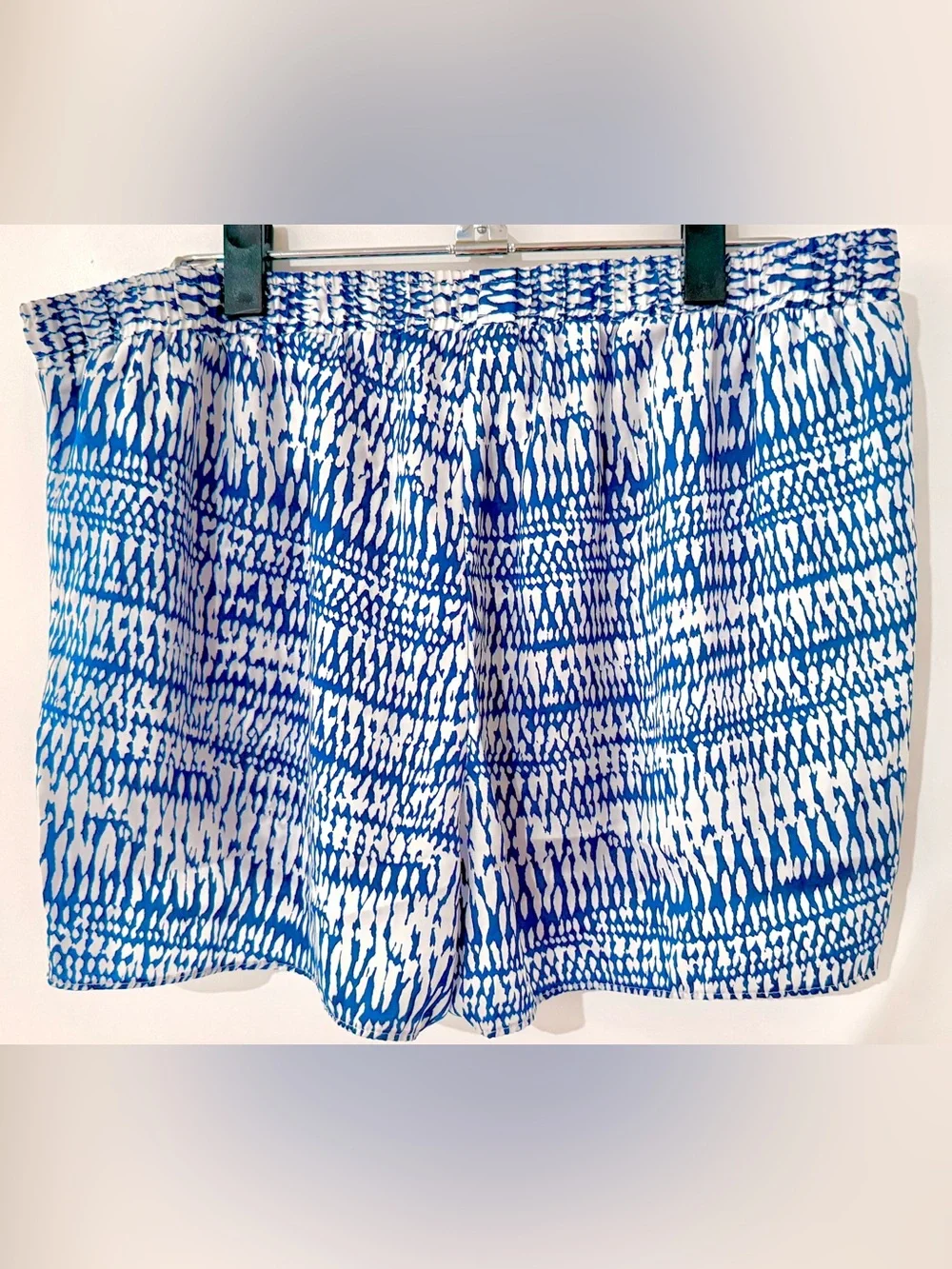 H&M Blue Patterned Women's Elastic Waist Beach Shorts
